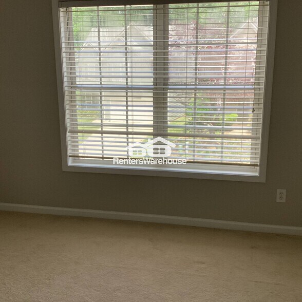 Building Photo - 2983 Rosebrook Dr