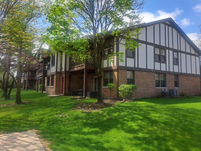 Building Photo - 216 Stoneybrook Ln