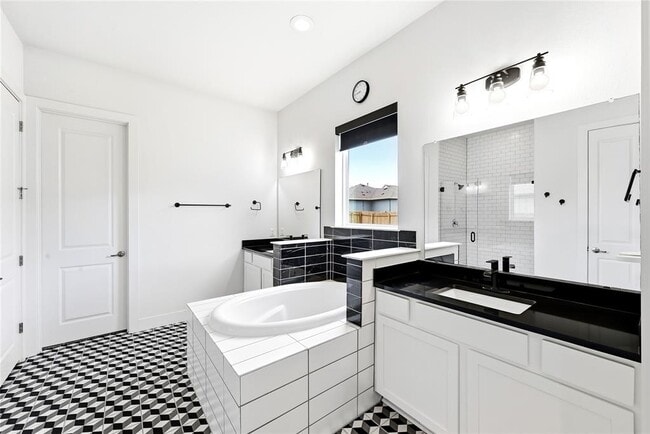 Building Photo - 7801 Donnelley Dr