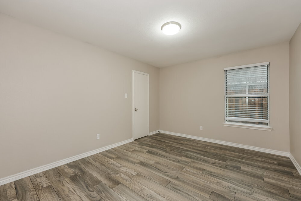 Building Photo - 1159 Whispering Meadows