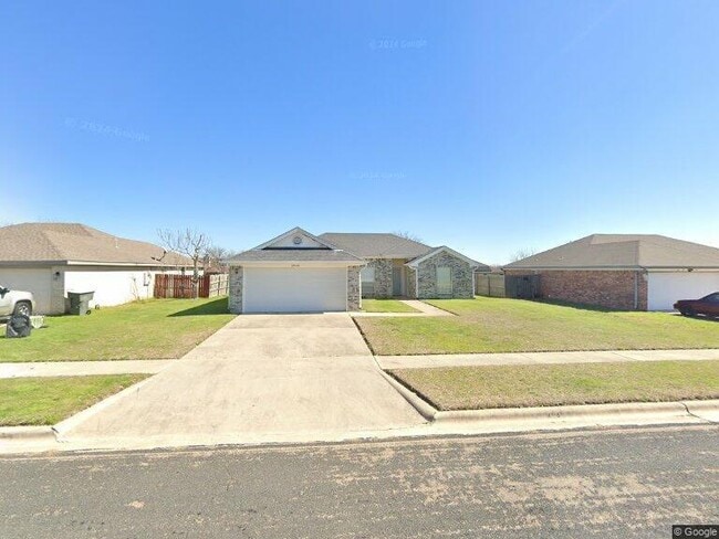Building Photo - 4908 Topsey Dr
