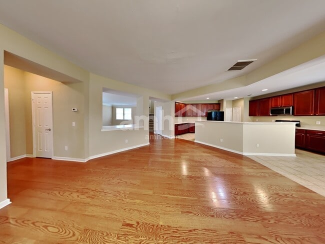 Building Photo - 330 Branch Valley Dr