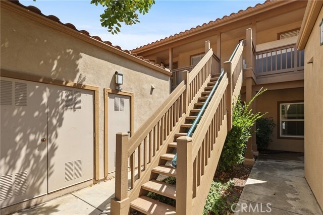 Building Photo - 14 Abrigo