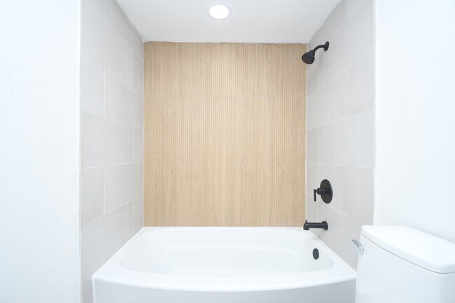 Building Photo - 800 Post Oak Blvd