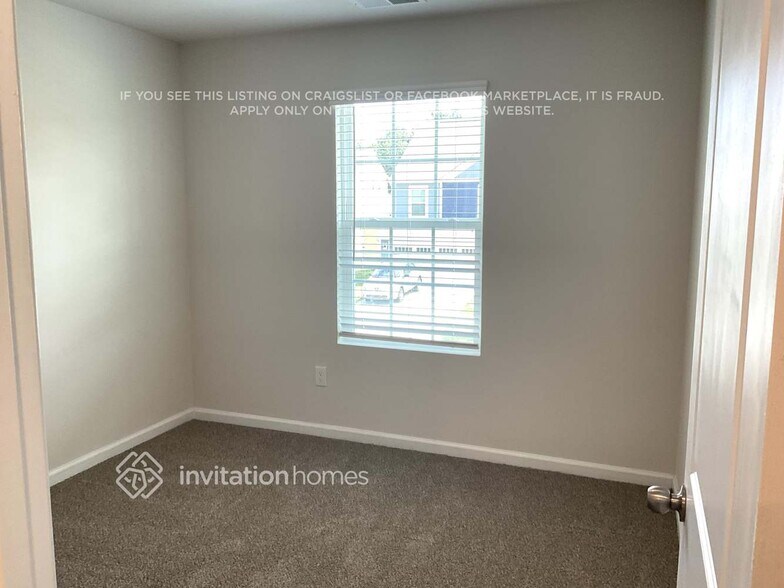 Building Photo - 1118 Woodhouse Dr
