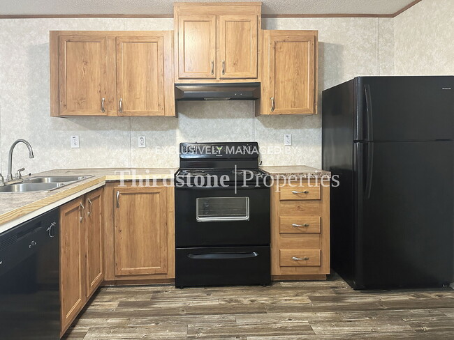 Primary Photo - 6351 Dunn Ave