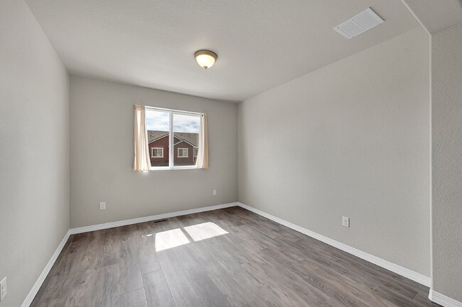 Building Photo - $2,340.95 with $300 off the first month's rent, 2 Beds, 2.5 Baths, Captivating Home in Colorado S...