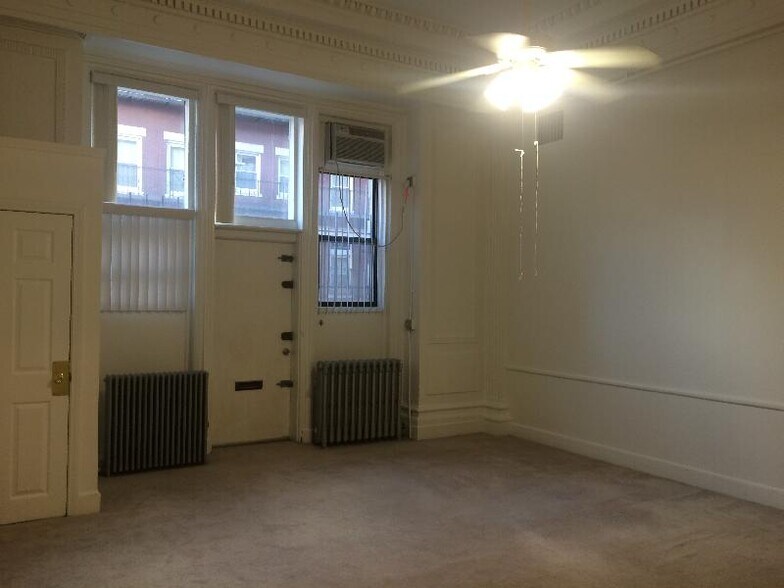 Building Photo - 91 Westland Ave