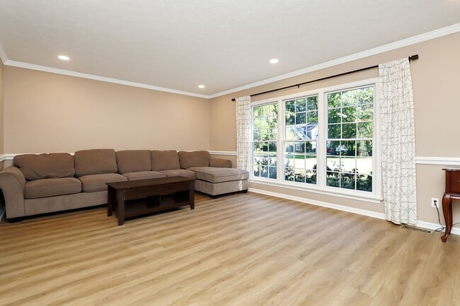 Building Photo - 103 Jonquil Ct