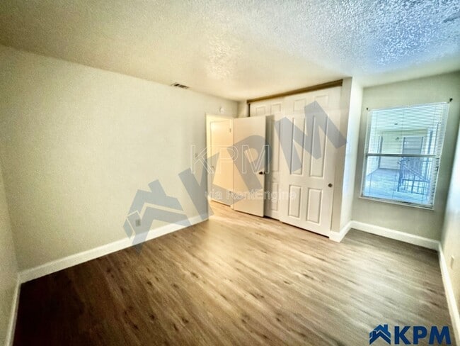 Building Photo - 1311 W Century Blvd