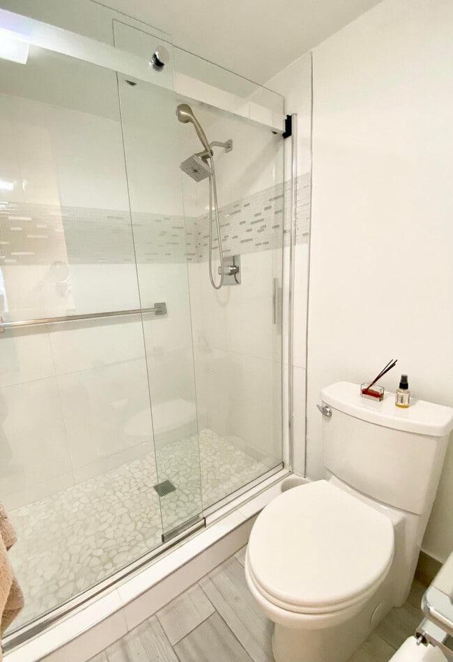 Building Photo - 3575 S Ocean Blvd