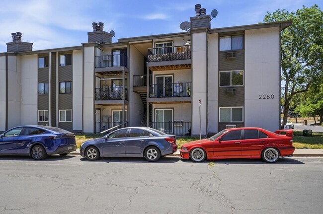 Building Photo - 2280 S Oswego Way
