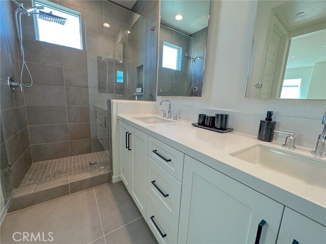 Building Photo - 49 Sanctuary Ln