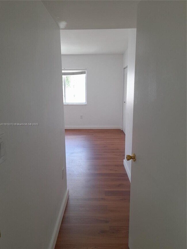 Building Photo - 551 NW 82nd Ave