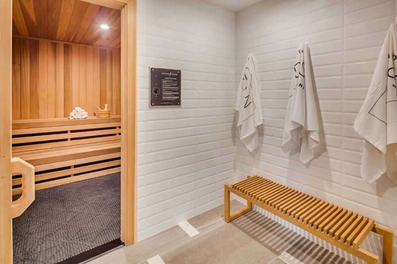 Building Photo - 749 N Hudson Ave