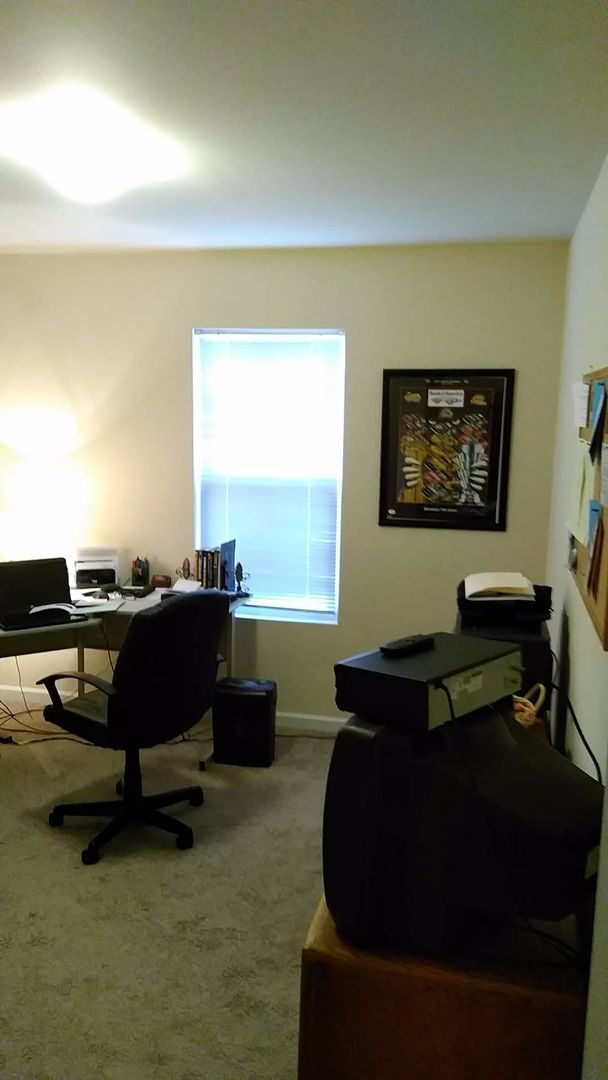 Building Photo - Beautiful Home Near University Area!