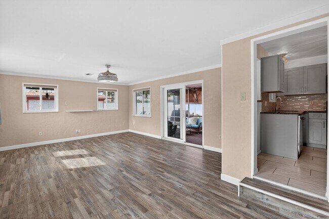 Building Photo - Beachside Pool Home Just Minutes from the Ocean!