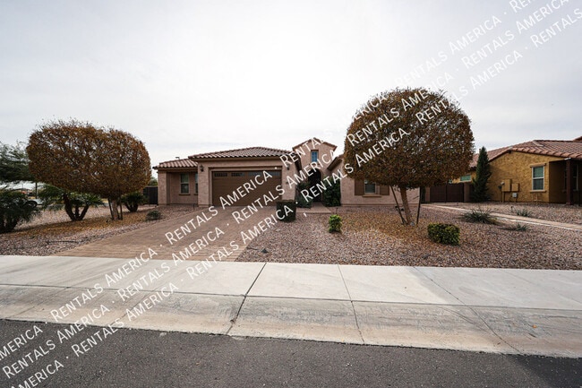 Building Photo - 3375 E Balsam Dr
