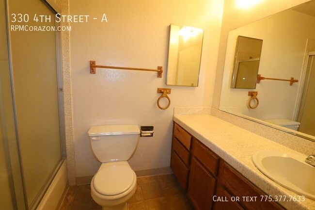 Building Photo - 330 4th St