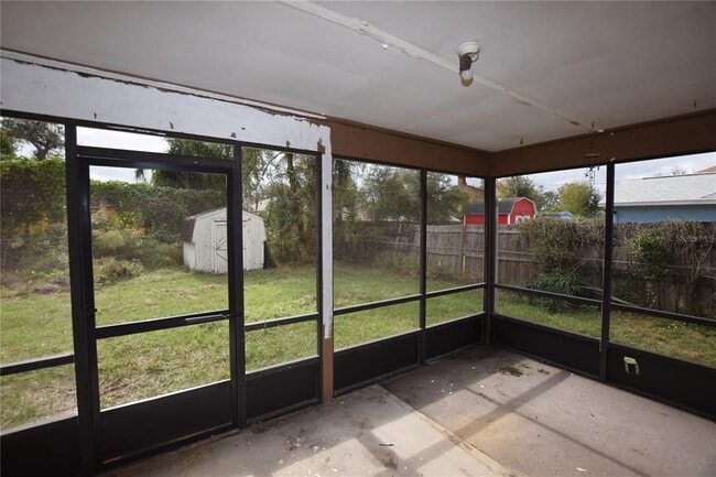 Building Photo - 2585 Derby Dr