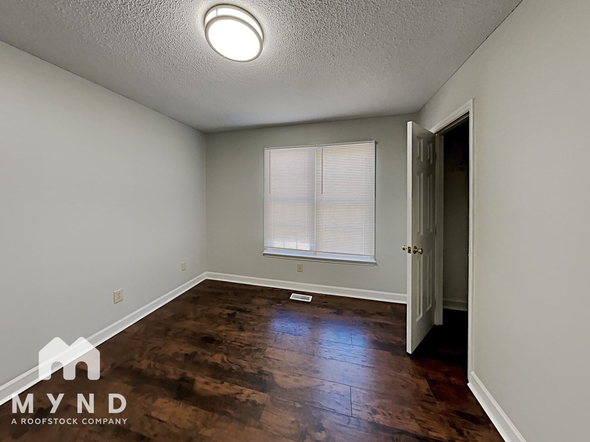 Building Photo - 1213 Shakentown St