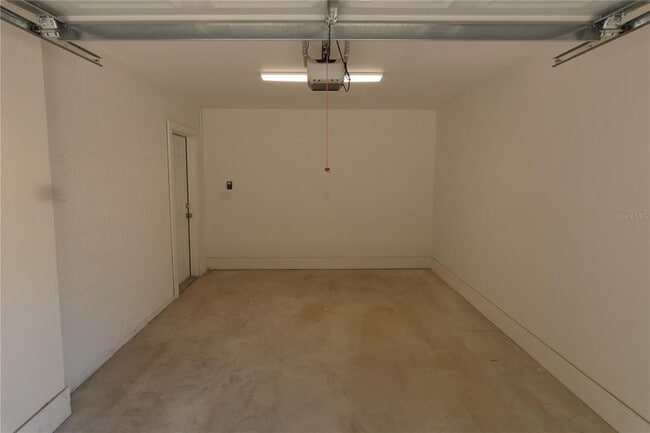 Building Photo - 610 1/2 14th St N