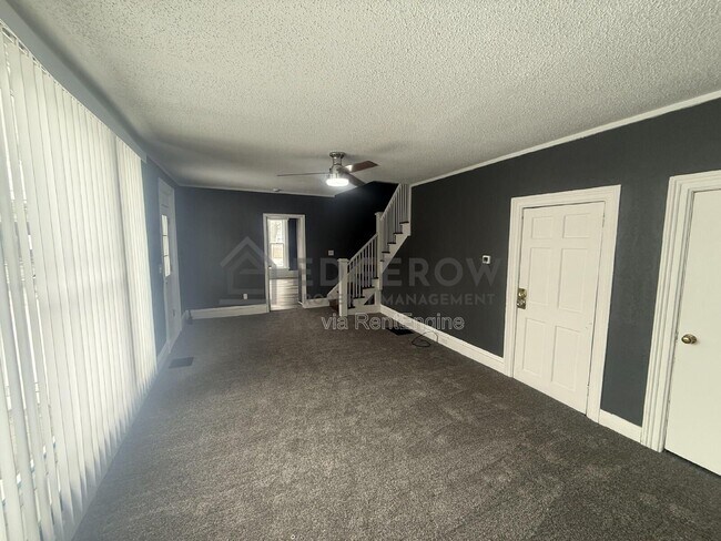 Building Photo - 404 6th St NW