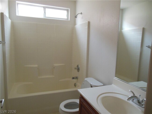 Building Photo - 5510 Avent Ferry St