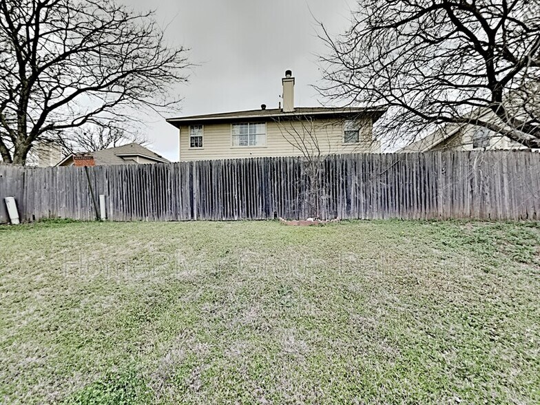 Building Photo - 8544 Orleans Ln
