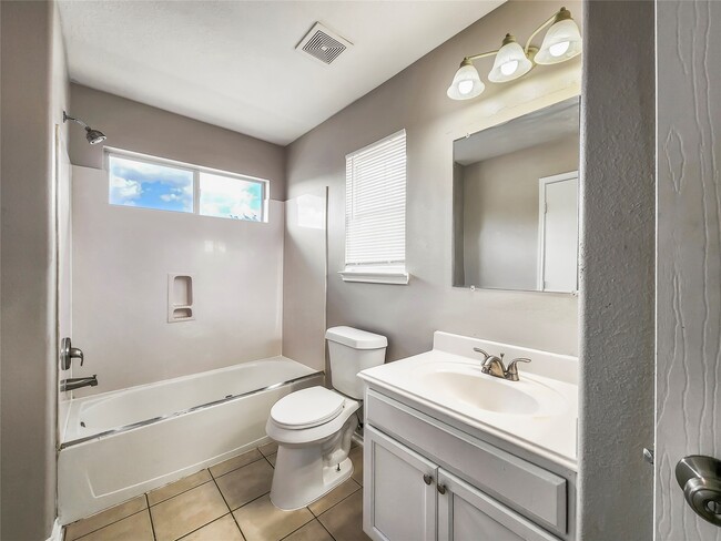 Building Photo - 14007 Marners Ct