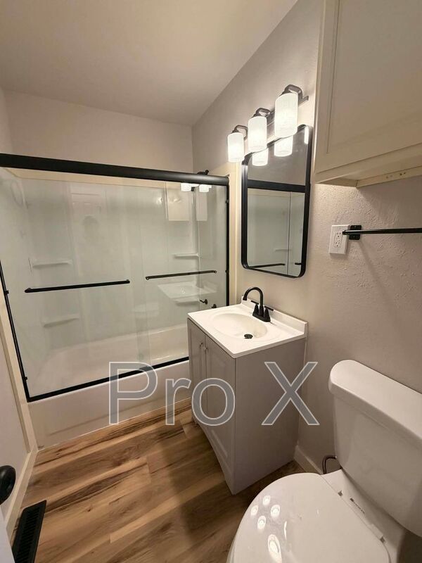 Building Photo - 618 S Monroe Ave