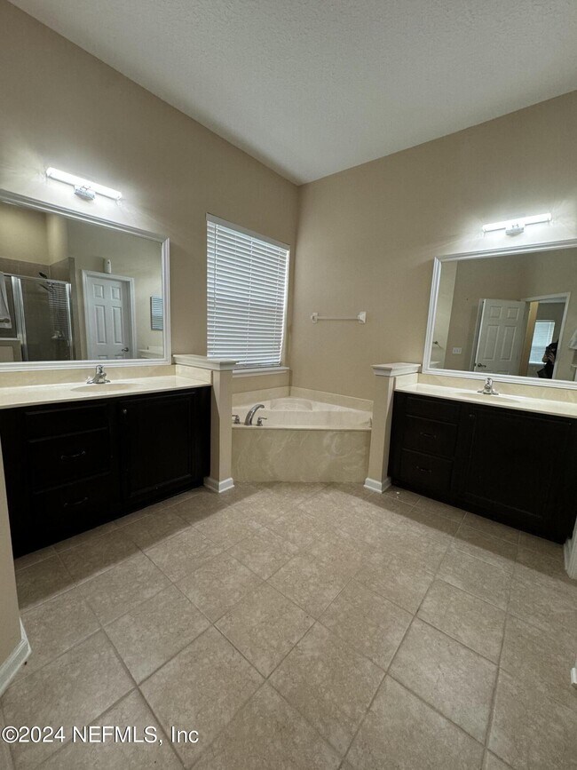 Building Photo - 6424 Huntscott Pl