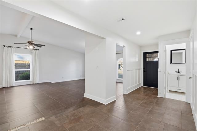 Building Photo - 3736 Walnut Dr