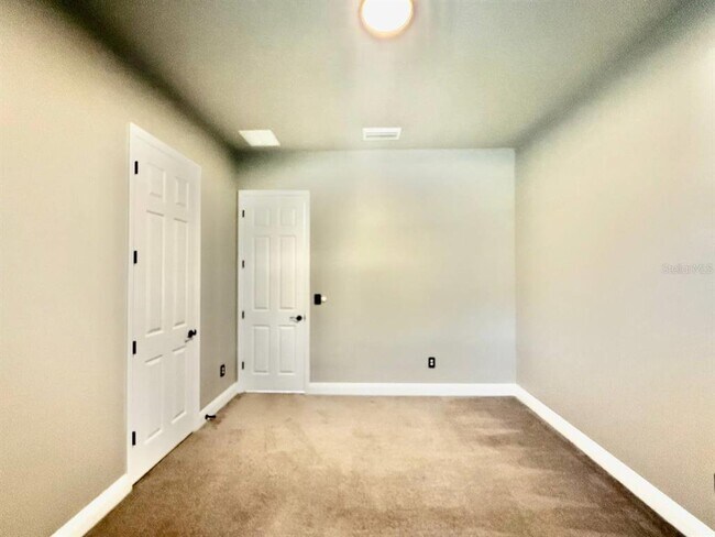 Building Photo - 6414 Salt Creek Ave