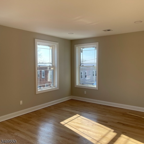 Building Photo - 1297 Avy St