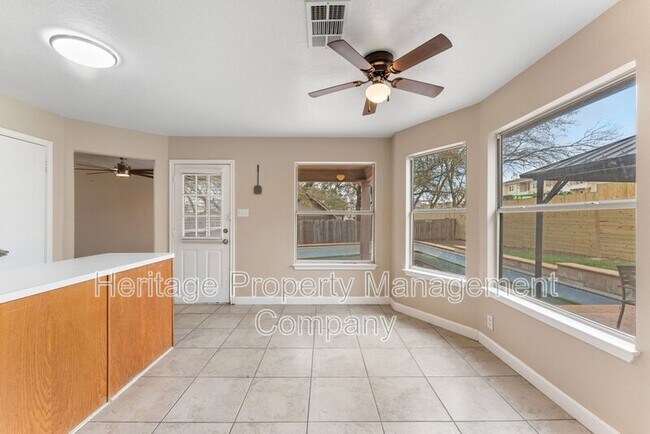 Building Photo - 13115 Almond Bend Dr