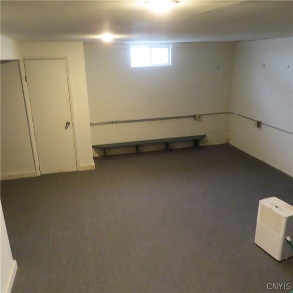 Building Photo - 5265 Jamesville Rd