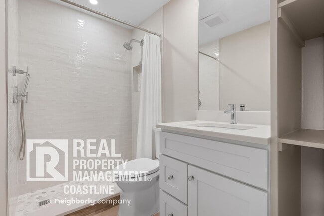 Building Photo - Luxurious Fully Renovated 2 Bed/2Bath Condo