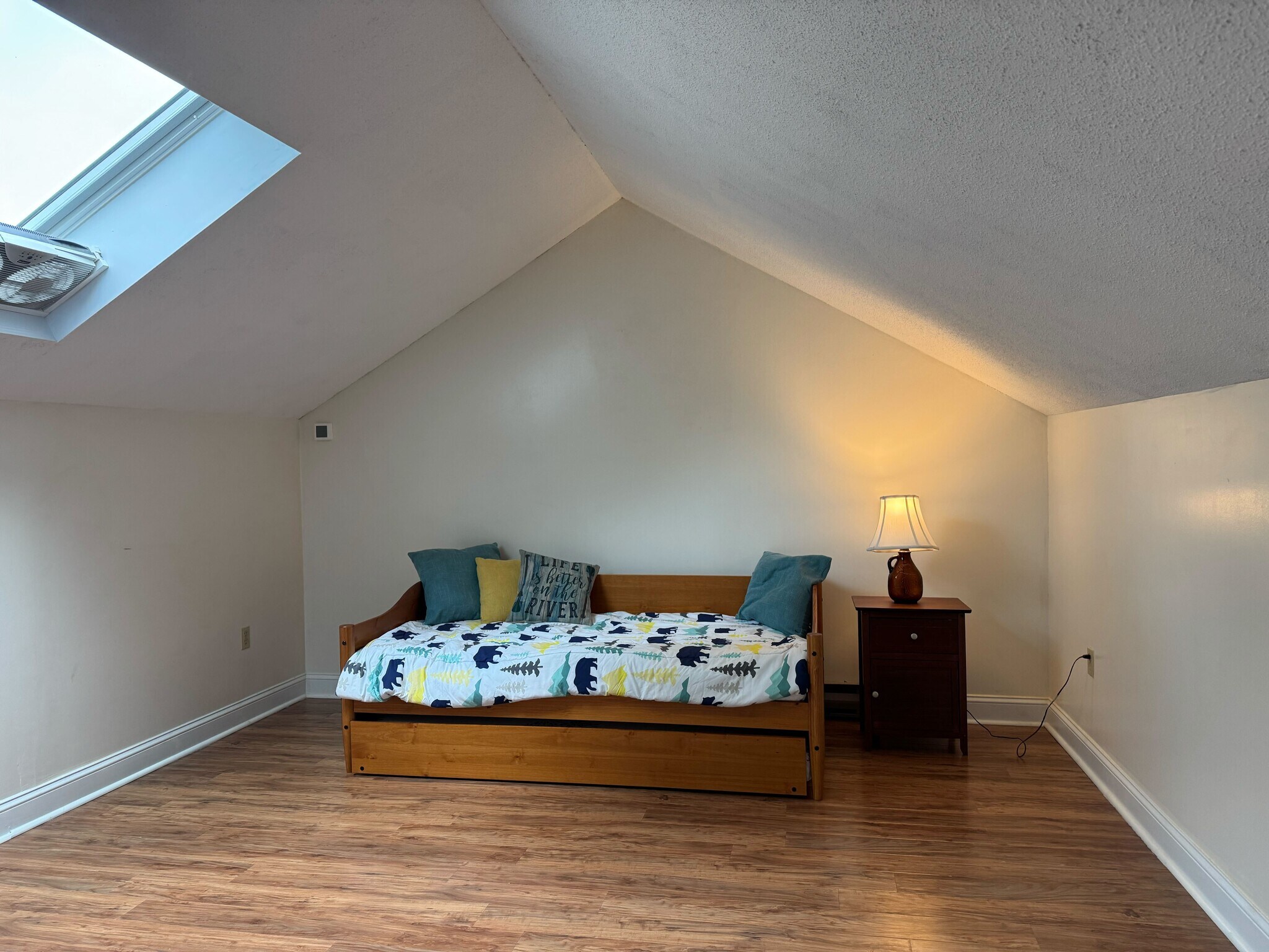 Building Photo - 56 Mountain River Ave