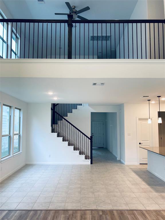 Building Photo - 110 White Aster Ct