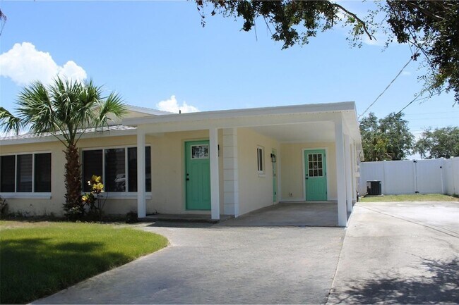 Building Photo - 6013 Fortune Pl