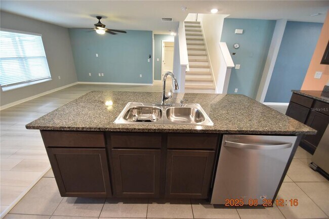 Building Photo - 8075 Broad Pointe Dr