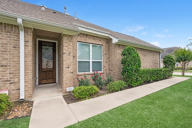 Building Photo - 2034 Que Manor Dr