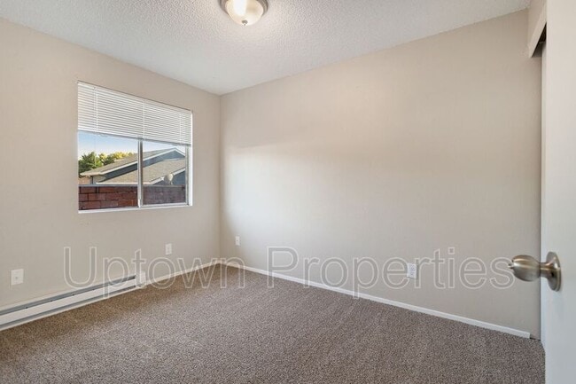 Building Photo - 8315 SE 17th Ave