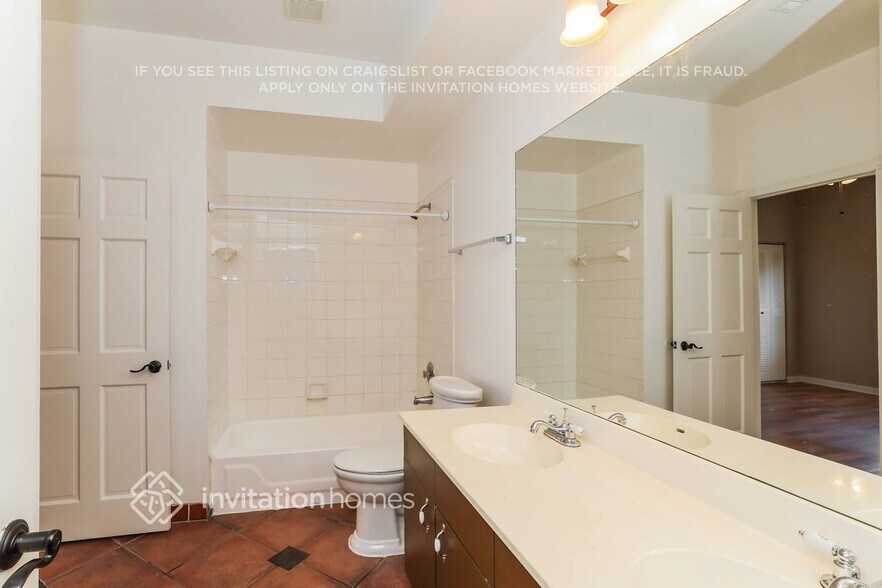 Building Photo - 6432 Lansdowne Cir