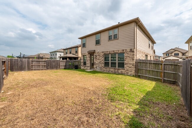 Building Photo - 2518 Boxwood Park