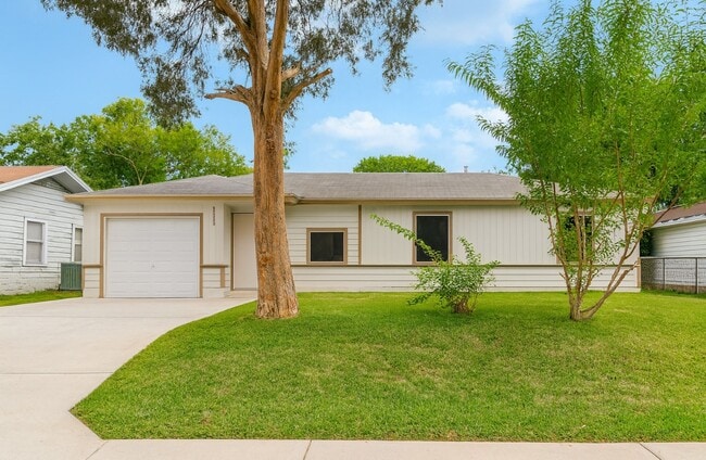 Primary Photo - 11715 Almeda Genoa Rd