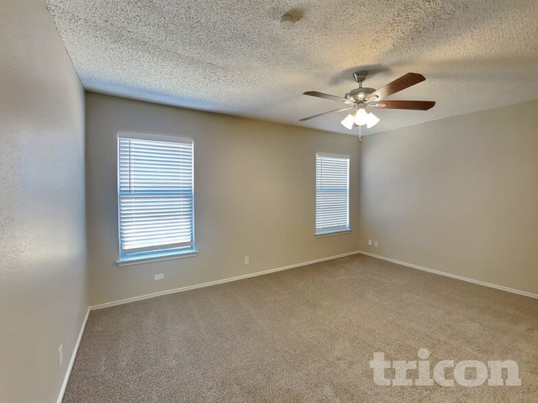 Building Photo - 7715 Skyline Ridge Dr