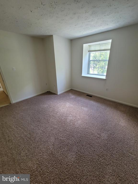 Building Photo - 6406 Bear Ct
