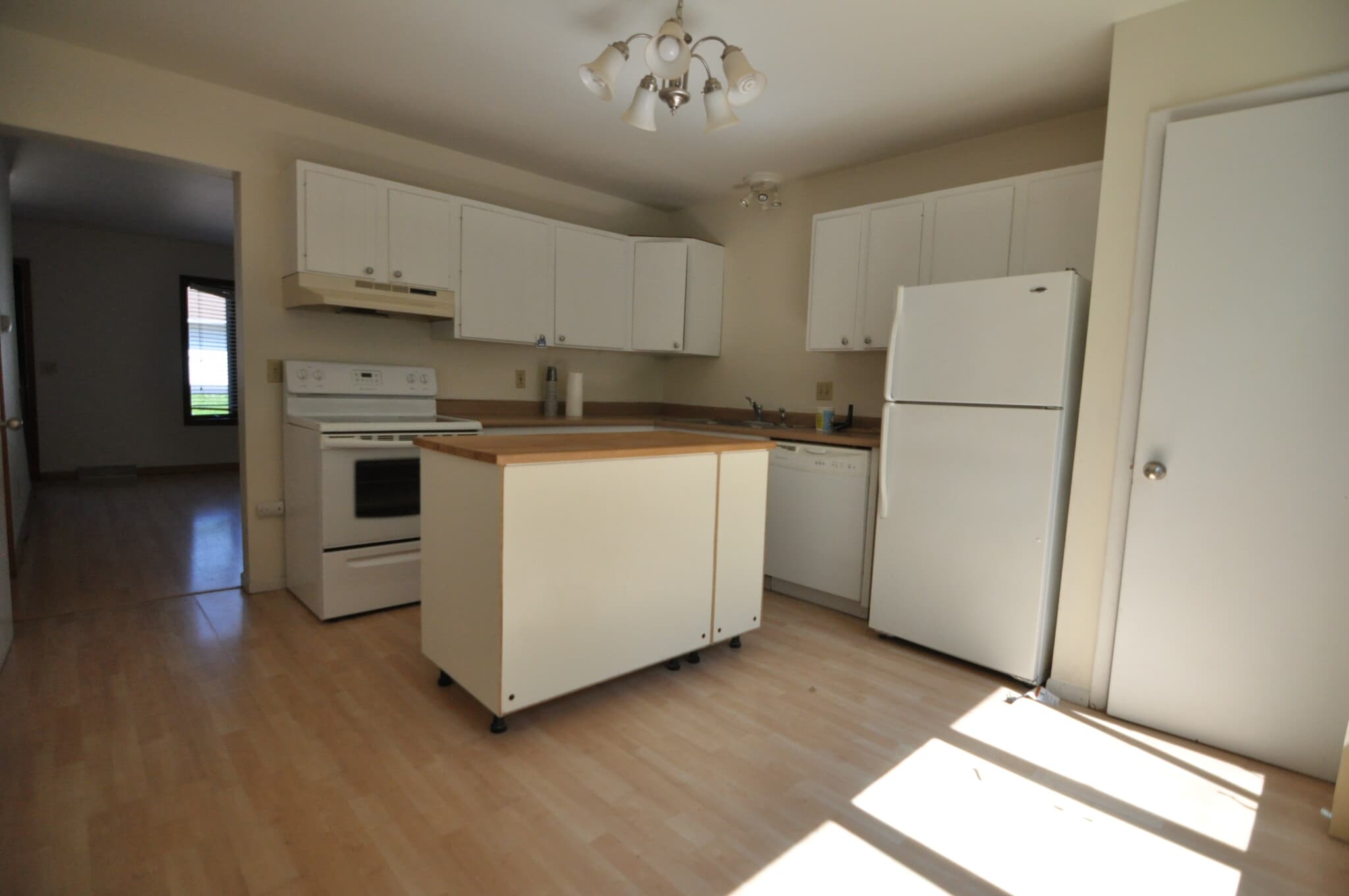 Building Photo - 46 Lakewood Garden Ln